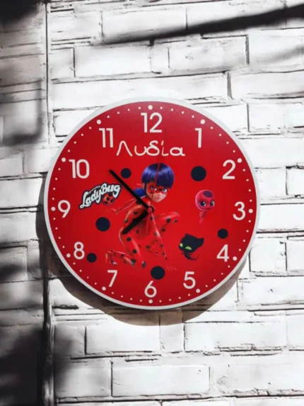 Ξύλινο ρολόι τοίχου Ladybug