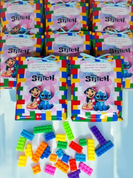 Τουβλάκια σε χάρτινη συσκευασία Stitch