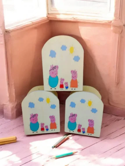 Ξύλινη οβάλ μολυβοθήκη Peppa Pig