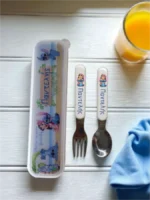 Κουταλοπίρουνα με θήκη Stitch