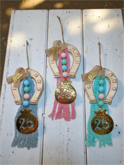 Χειροποίητο γούρι Πέταλο με Ρόδι 